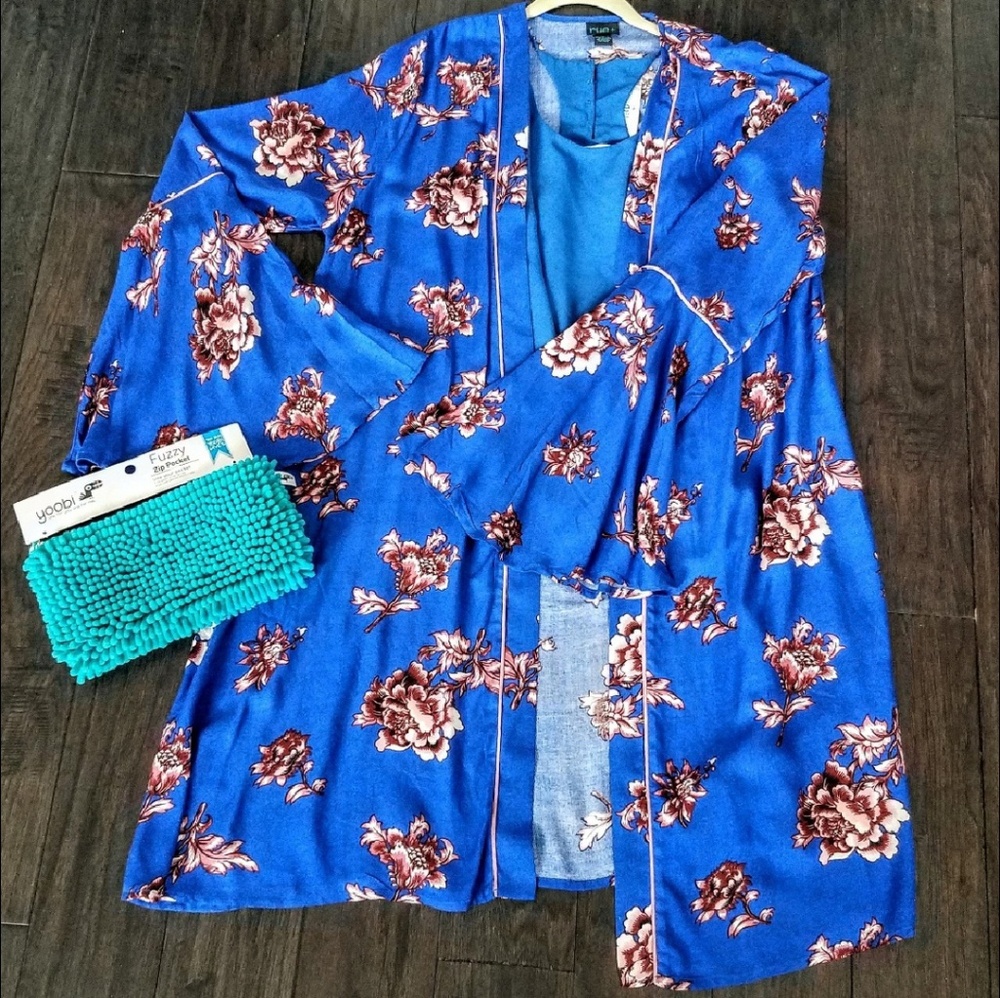 🆕️🌸Blue floral kimano